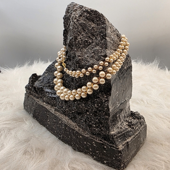 Elegant Vintage Gold Pearl Inspired Double Row Graduated 24" Necklace - Picture 3 of 8